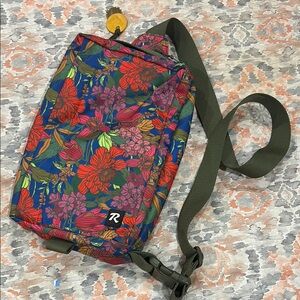 R.Riveter Bold Blooms Mae crossbody